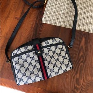 Vintage Gucci crossbody
